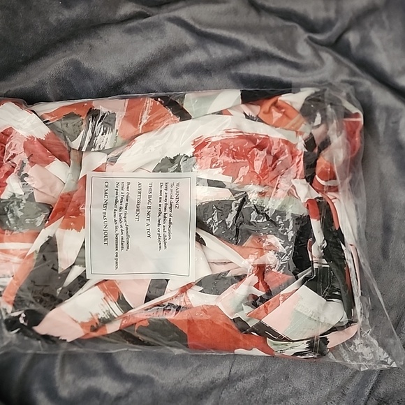 Everyday Jones by Madeline Jones large pants jumpsuit large spice/fire print - Picture 9 of 9